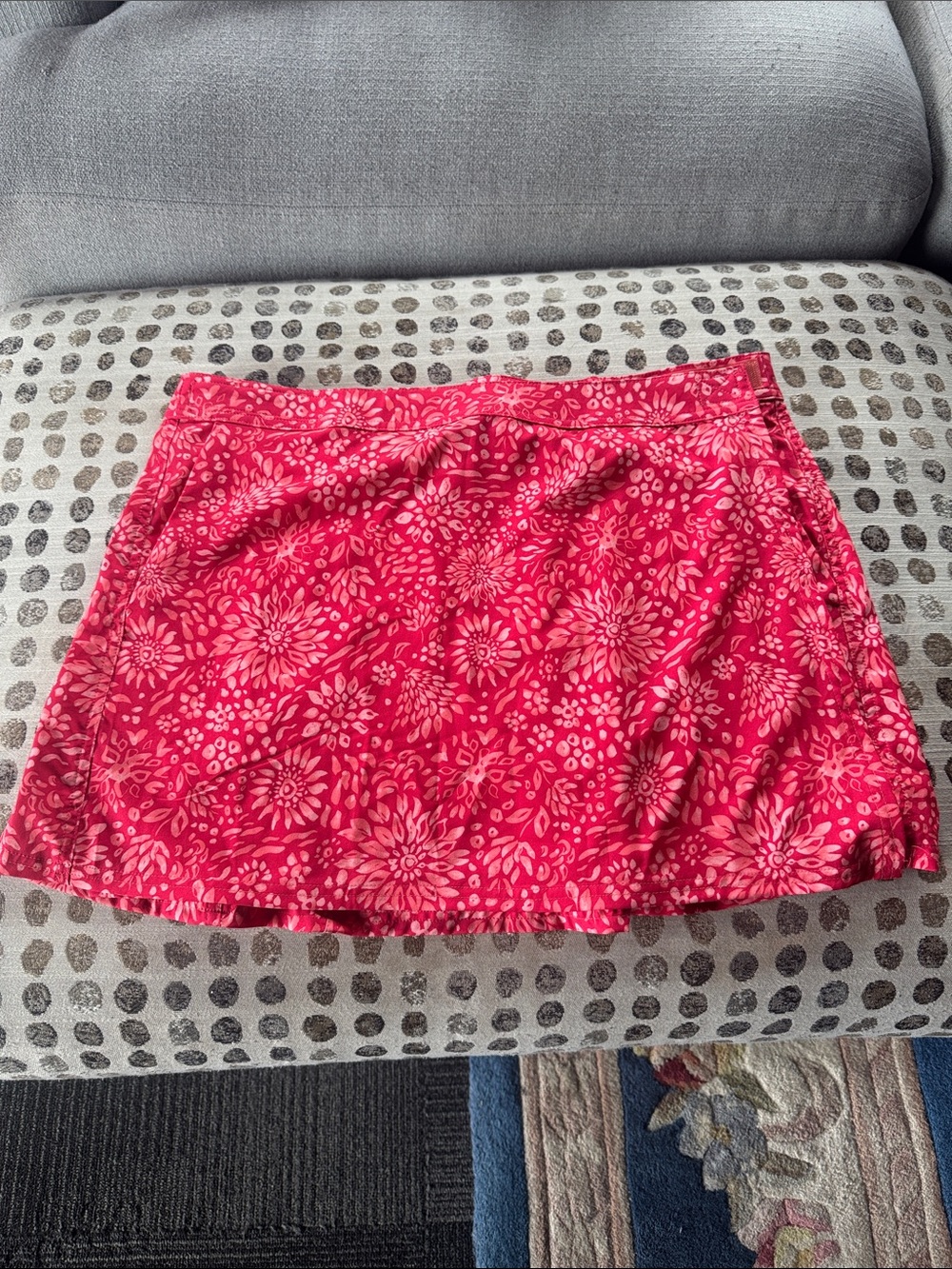 Rio skirt so adorable Women's Pink Floral Mini Skirt velcro opening